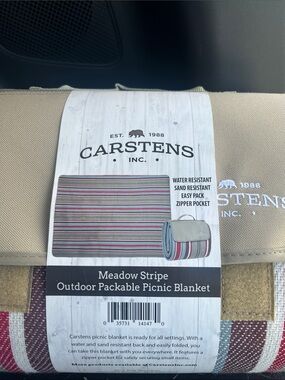 NWT Carstens Meadow Stripe Outdoor Packable Picnic Blanket with zip pocket